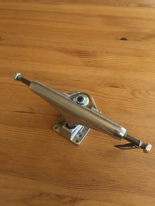 Independent Skateboard Trucks Stage 11 169